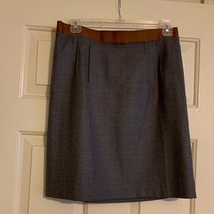 Ann Taylor Loft grey pencil skirt. Size 6 petite